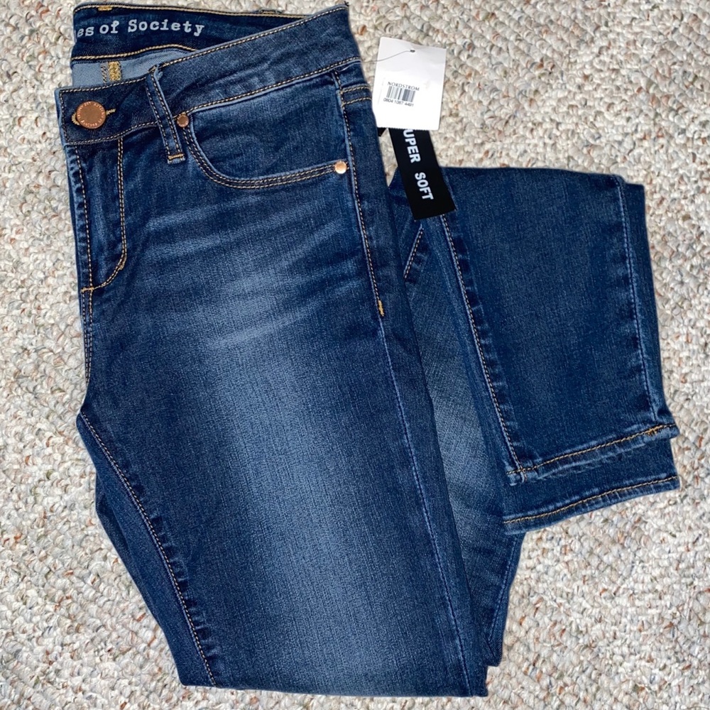 Skinny jeans